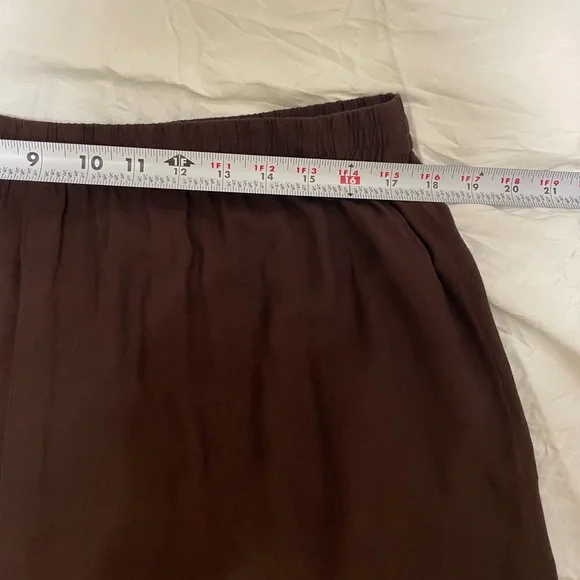 Chic Brown Wide-Leg Pants with Gold design - Picture 10 of 10